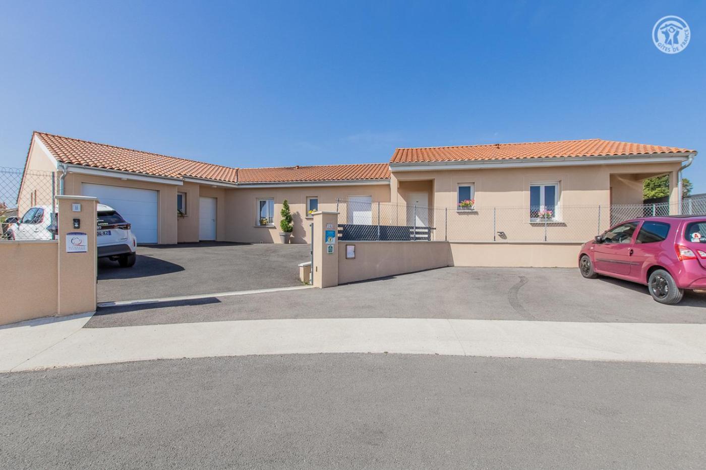 Le Maconnais Guest House Vinzelles Luaran gambar